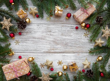 Noel tatil dekorasyon eski ahşap arka plan üzerinde