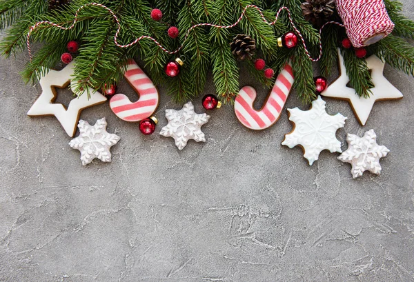 Juldekoration Med Cookies Konkreta Bakgrund — Stockfoto