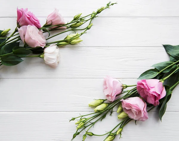 Quadro Flores Eustoma Rosa Fresco Fundo Madeira — Fotografia de Stock