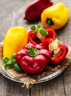 Biber ahşap zemin ile plaka