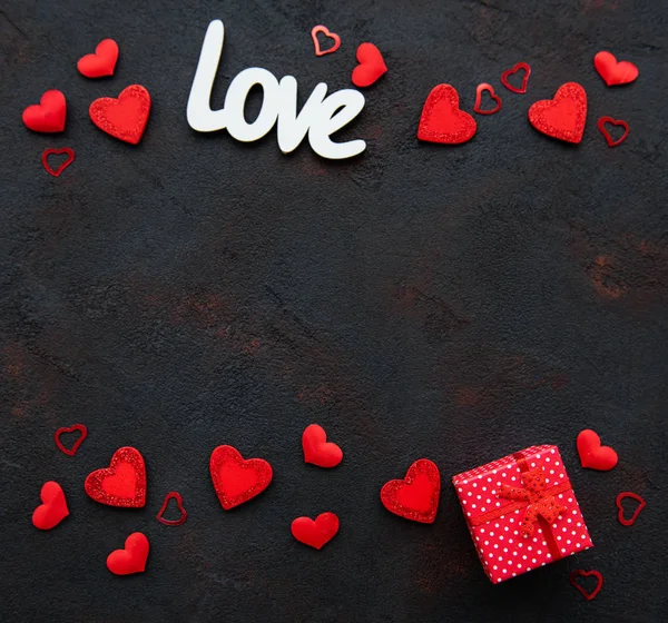 Valentijnsdag Romantisch Achtergrond Decoratieve Hartjes Een Zwarte Achtergrond — Stockfoto