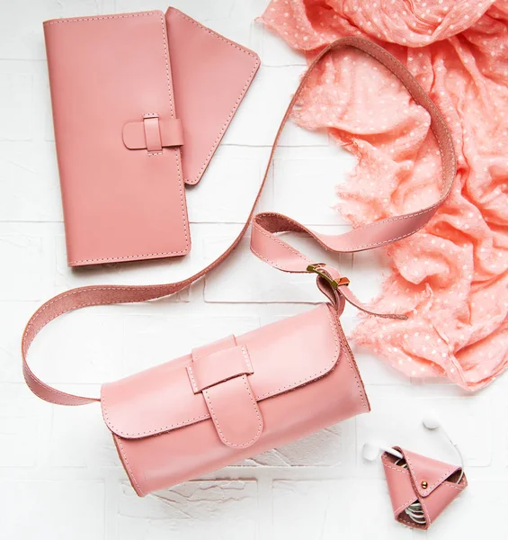 Pink Leather Woman Bag Accessories Flat Lay — Stock Photo, Image