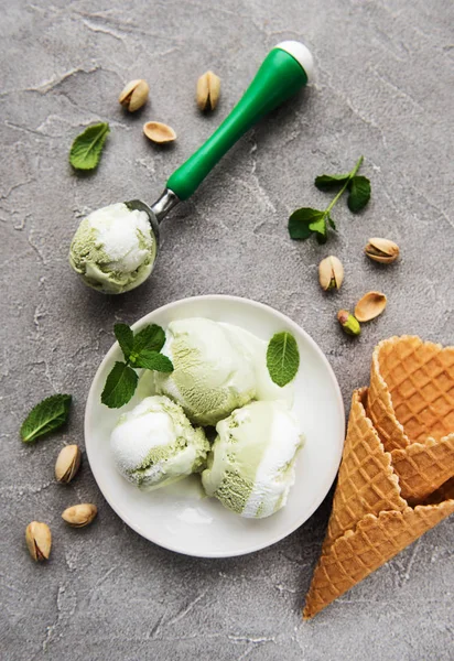 Pistachio Ice Cream Mint Pistachio Nuts Stone Background — Stock Photo, Image