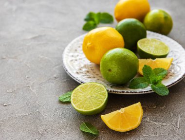 Limon ve limes beton zemin üzerine plaka
