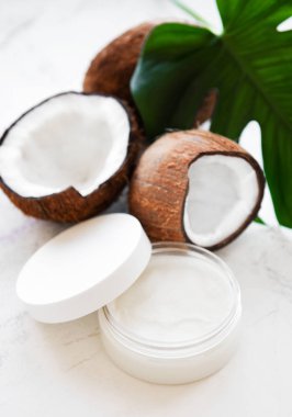 Taze hindistan cevizi yağı