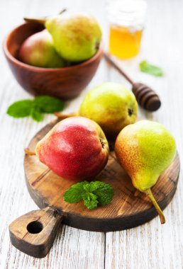 Armut bir tahta üzerinde