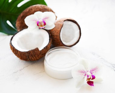 Taze hindistan cevizi yağı