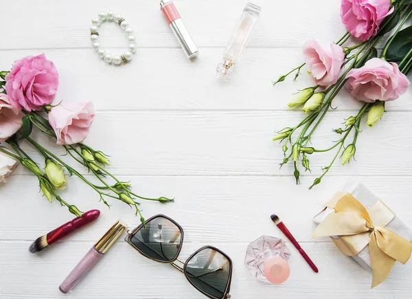 çiçekler ve kozmetik