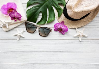 Yaz tatili düz yatıyordu