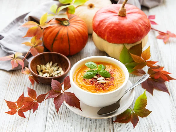 Bowl of pumpkin soup — Stock Photo, Image