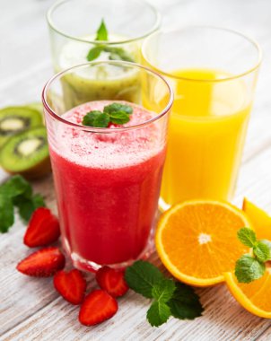 Sağlıklı meyve smoothies