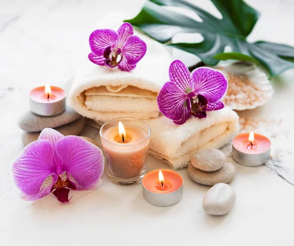 Productos de spa con orquídeas — Foto de Stock