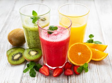 Sağlıklı meyve smoothies