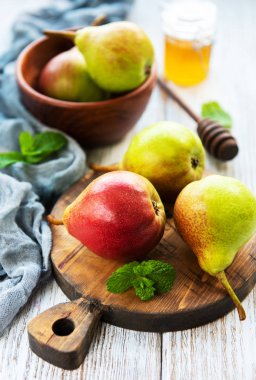 Armut bir tahta üzerinde