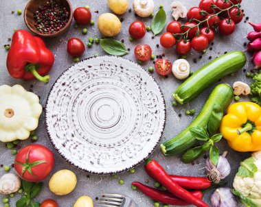 Boş levha ve taze sebze