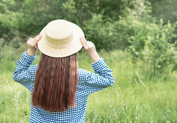 Voltar vista menina bonita — Fotografia de Stock