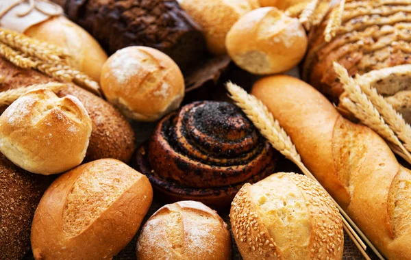 Assortimento di pane al forno — Foto Stock