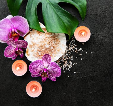 Orkide çiçekleri malzemelerle doğal spa