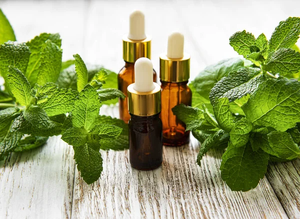 Yeşil izinli organik nane yağı