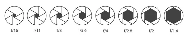 Kreativa vektorillustration av kameran slutartid bländare med olika iso isolerad på transparent bakgrund. Design monokrom diagram konstsamling. Abstrakt begrepp grafiskt element — Stock vektor