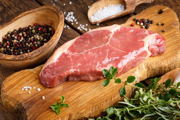 Carne Res Cruda Con Bistec Carne Cruda Filete Tiras Nueva — Foto de Stock