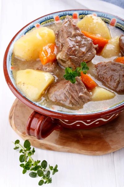 Fleischeintopf Mit Kartoffeln Und Karotten Gulaschsuppe — Stockfoto