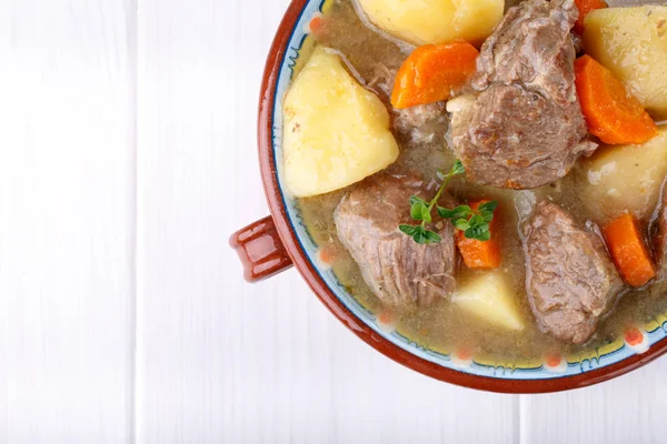 Fleischeintopf Mit Kartoffeln Und Karotten Gulaschsuppe Ansicht Von Oben Kopierraum — Stockfoto