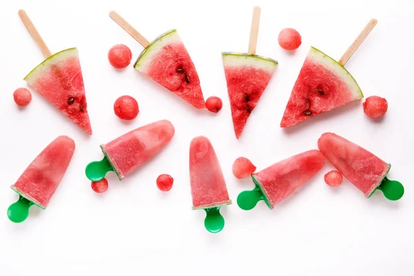 수박 슬라이스 아이스캔디와 홈메이드 수박 아이스크림 — 스톡 사진