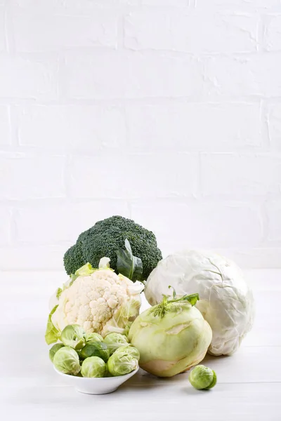 Assortment cabbages - romanesco, white cabbage, broccoli, caulif — Stock Image Assortment cabbages - romanesco, white cabbage, broccoli, caulif Stock Picture