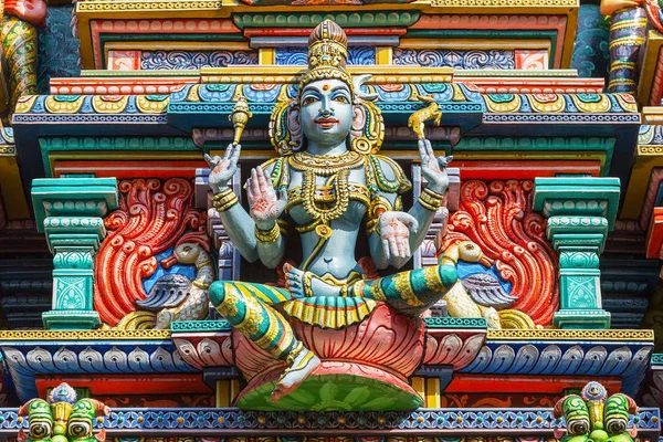 Exterior detail of Sri Mariamman Temple in Silom Road — Stock Photo, Image