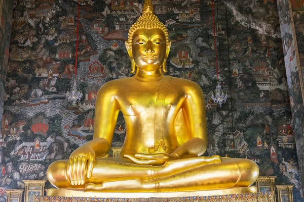 Phra Si Sakyamuni, posąg Buddy w stroju Wat — Zdjęcie stockowe