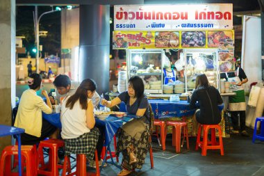 Bangkok 'ta sokak tezgahları