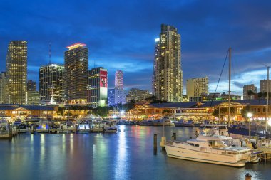 Miami, Bayside Alışveriş Merkezi Alacakaranlıkta