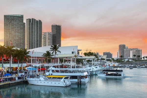 Miami Bayside Market Marina —  Fotos de Stock