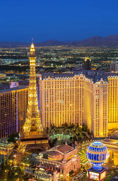 Skyline of Las Vegas by night — Stock Photo, Image