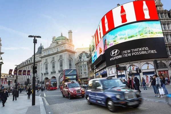 Londres, Piccadilly Circus — Foto de Stock