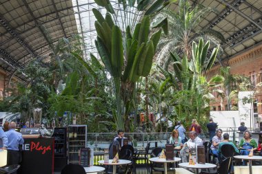 Madrid, Tren İstasyonu Atocha