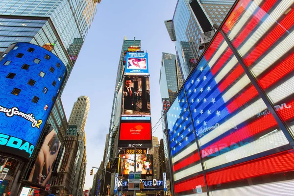 Nowy Jork Times Square Oświetlony Nocą — Zdjęcie stockowe