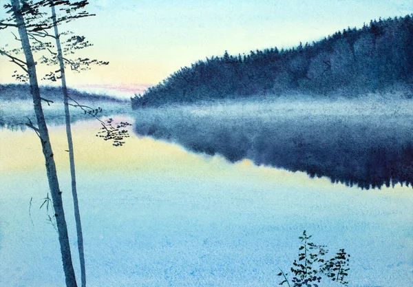 湖の上の霧と夕暮れ ストックフォト