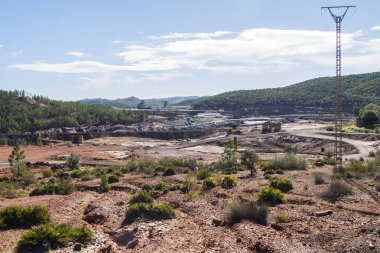 Huelva 'daki (İspanya) Riotinto eski madenlerinin kalıntıları)