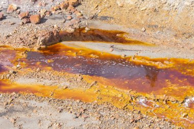 Huelva 'daki (İspanya) Riotinto eski madenlerinin kalıntıları)