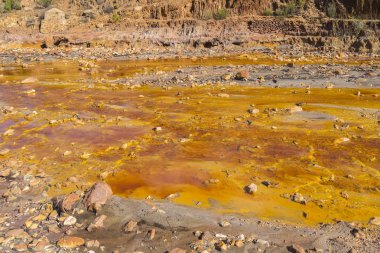 Huelva 'daki (İspanya) Riotinto eski madenlerinin kalıntıları)