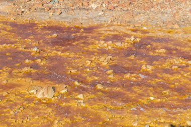 Huelva 'daki (İspanya) Riotinto eski madenlerinin kalıntıları)