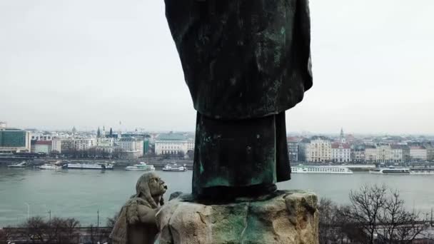 Budapeşte Heykeli Gellert Aeria — Stok video