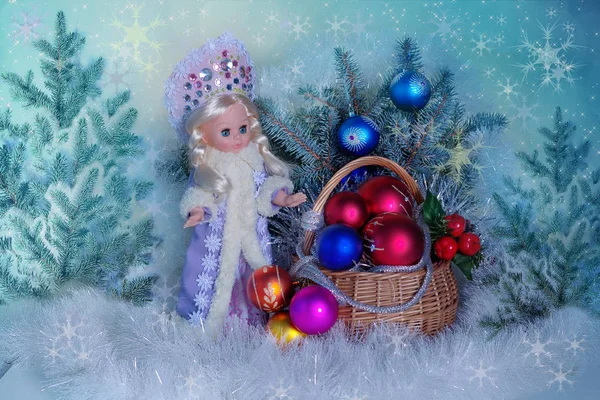 Новый Год Красивая Девушка Длинном Голубом Пальто Белым Мехом Снегурочка — стоковое фото