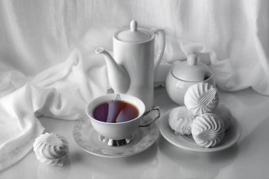 Fincan çay, çay, şeker, beyaz peçete ile izole