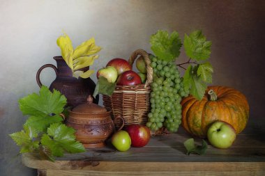 Masada elma, balkabağı ve üzüm hasadıyla hayat. Hasat festivali..