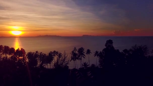 Sonnenuntergang am thailändischen Himmel — Stockvideo