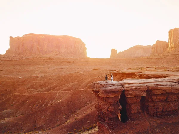 Pojkvän friar till hustru i Arizona — Stockfoto