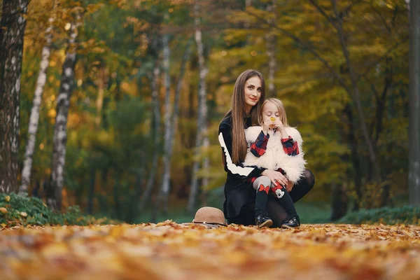 Moeder met dochter — Stockfoto